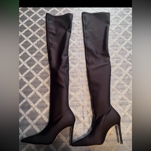 👠 👢 STUART WEITZMAN BLACK STRETCH SATIN HIGH BOOT NEW WITH BOX SIZE 8 - Picture 3 of 16